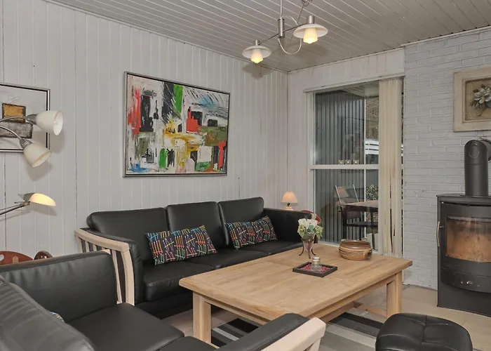 Hébergement de vacances Stunning In With 3 Bedrooms And Internet *